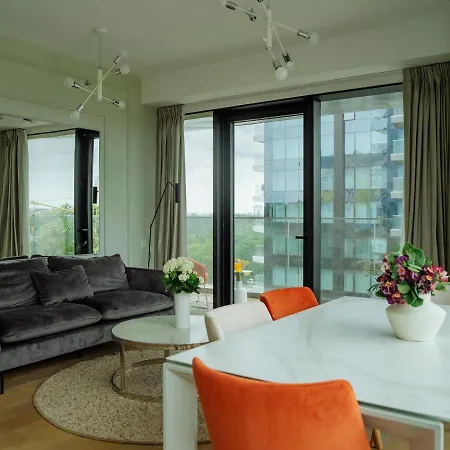 A Glass Paradise: Exclusive Flat At One Floreasca 公寓 布加勒斯特